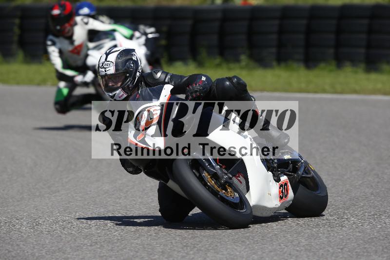 /Archiv-2024/29 12.06.2024 MOTO.CH Track Day ADR/Gruppe rot/106